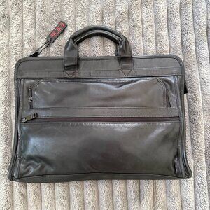 Vintage Tumi Black Leather Expandable Computer Bag/Briefcase *Missing Strap*